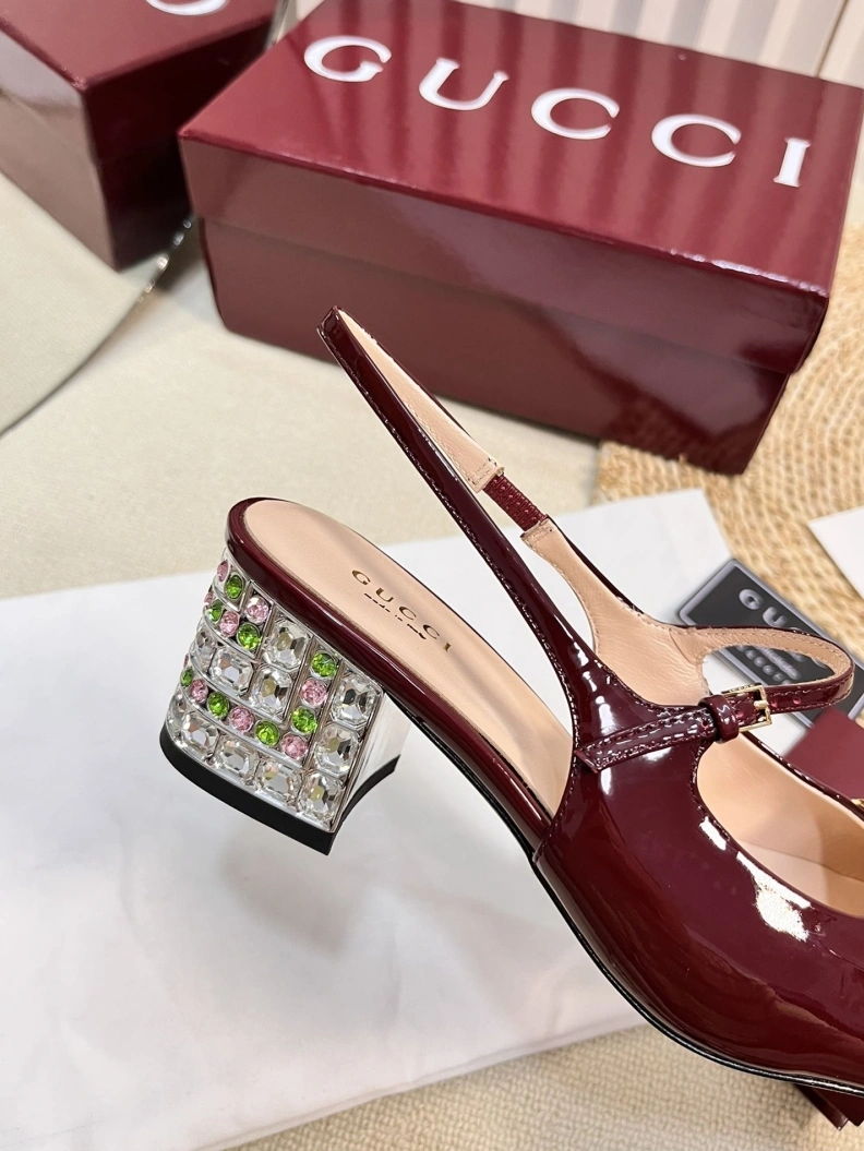 Trendsetting Gxccx Sandals 157416