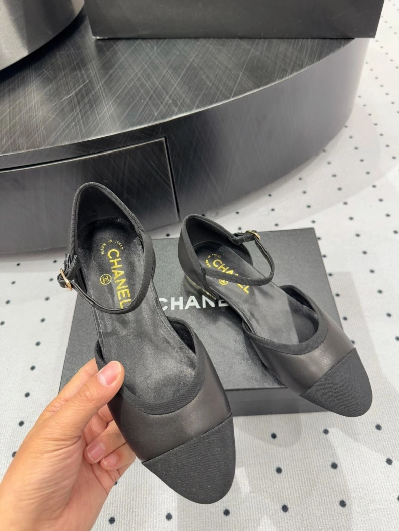 Bright Chxnxl Flat Shoes 120837