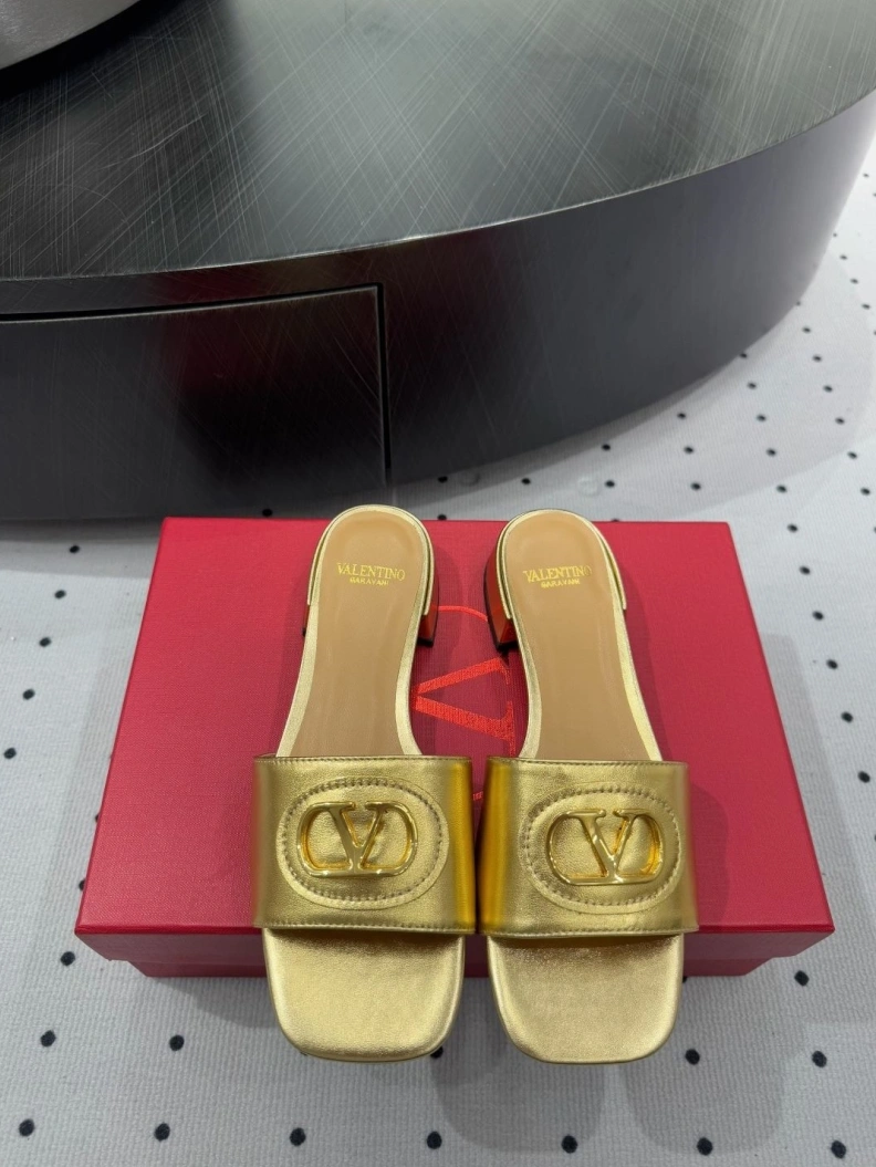 GoodFit Vxlxntino Slippers 229601