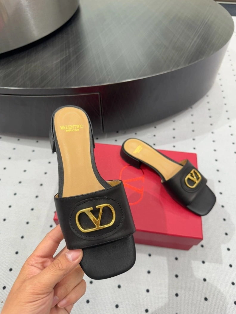 Modern Vxlxntino Slippers 229599