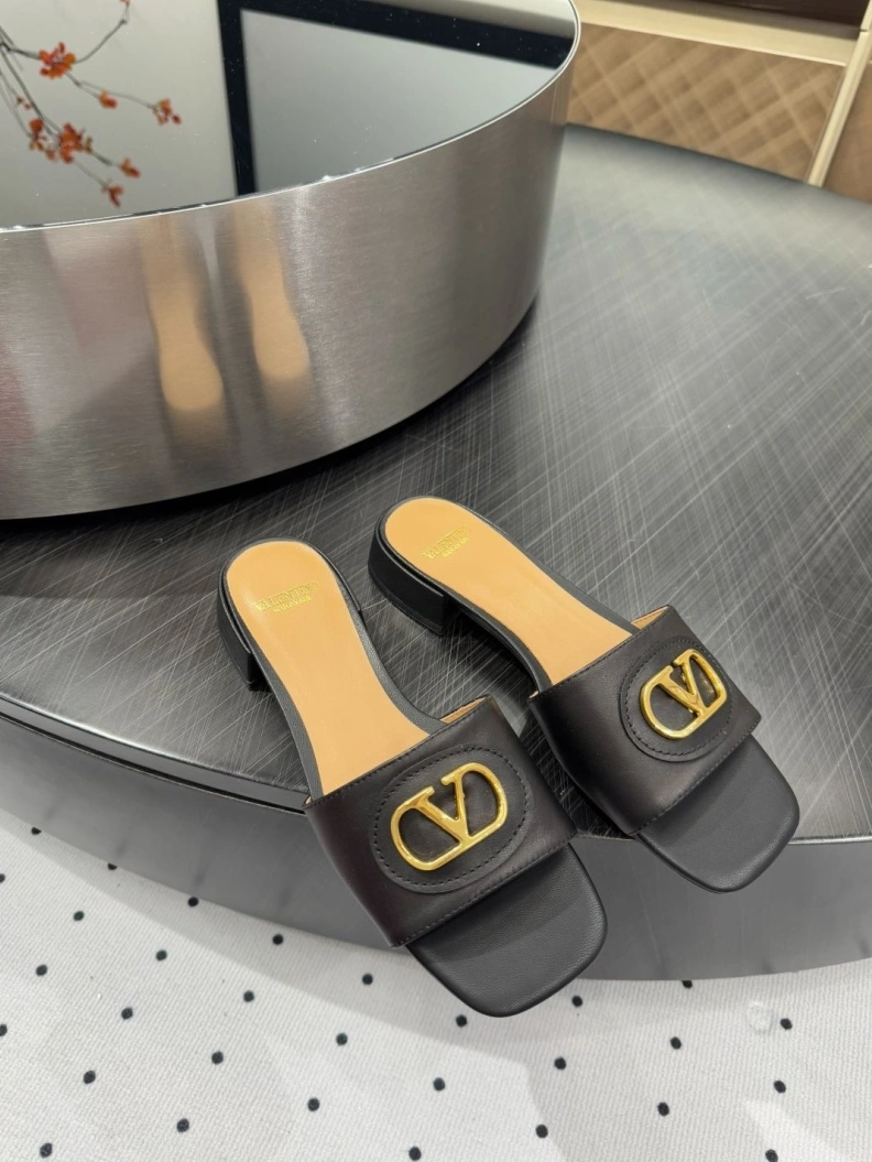 Modern Vxlxntino Slippers 229599