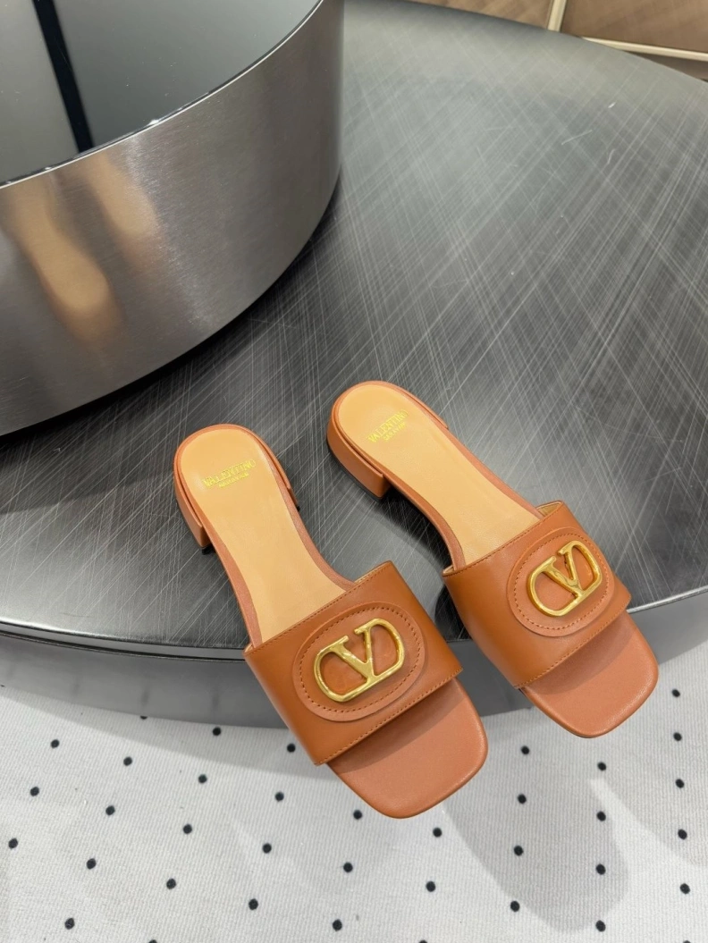 Trendsetting Vxlxntino Slippers 229596