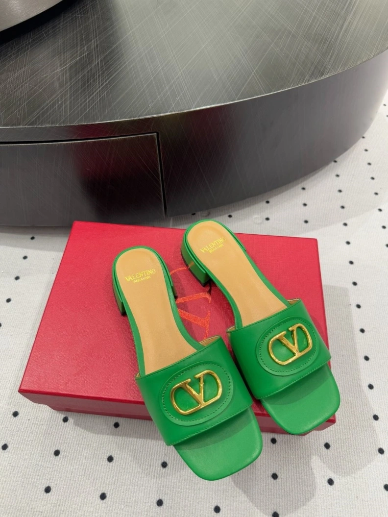 HighQuality Vxlxntino Slippers 229598