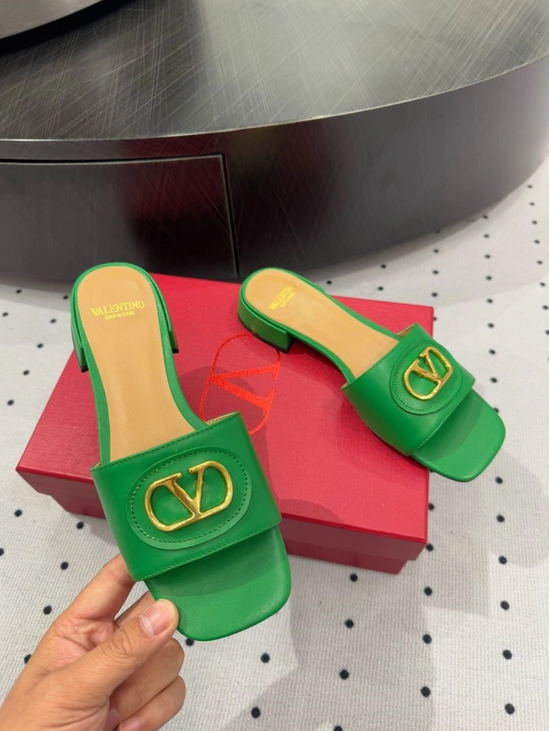 HighQuality Vxlxntino Slippers 229598