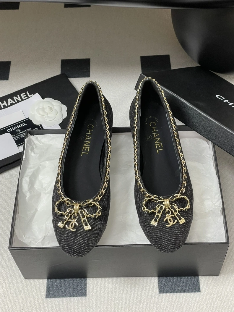 Refined Chxnxl Flat Shoes 120834