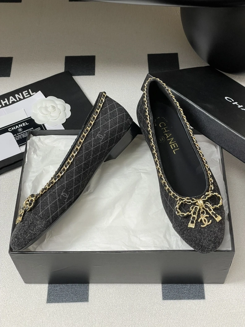 Refined Chxnxl Flat Shoes 120834