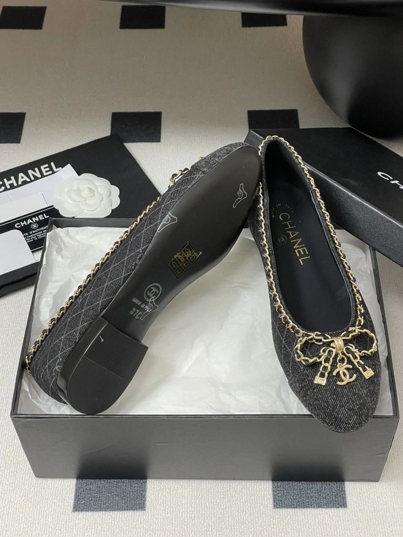 Refined Chxnxl Flat Shoes 120834
