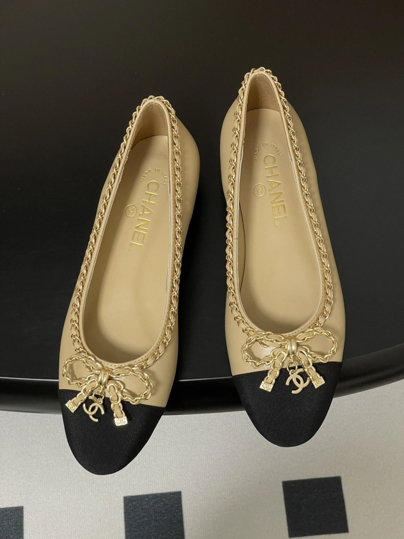 Timeless Chxnxl Flat Shoes 120823