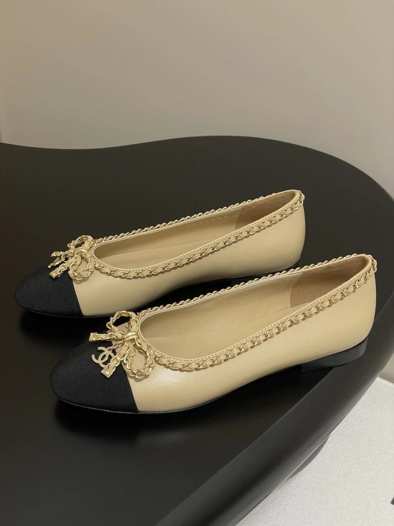 Timeless Chxnxl Flat Shoes 120823