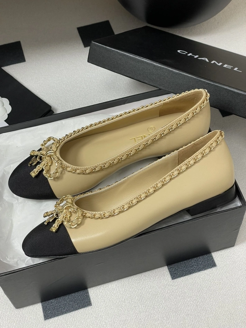 Timeless Chxnxl Flat Shoes 120823
