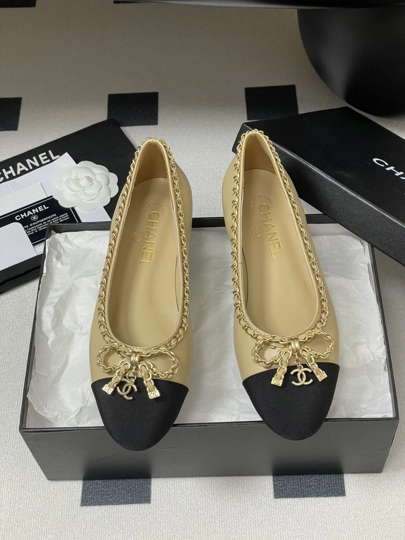 Timeless Chxnxl Flat Shoes 120823