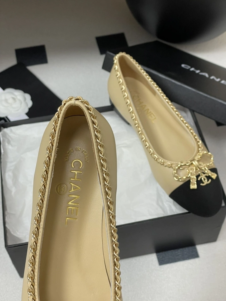 Timeless Chxnxl Flat Shoes 120823