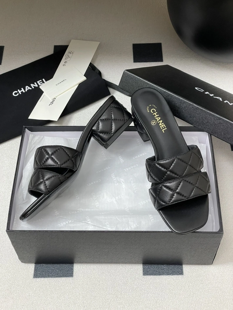 Efficient Chxnxl Slippers 119739