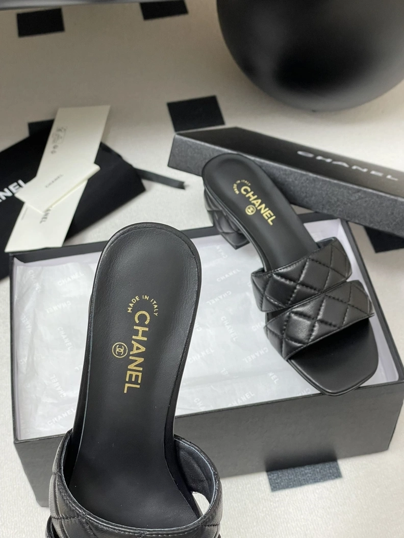 Efficient Chxnxl Slippers 119739