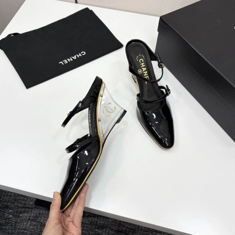 Soft Chxnxl Sandals 120236