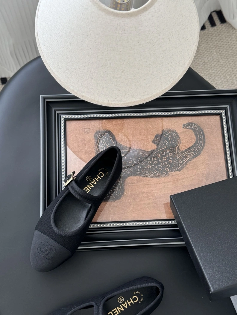 Durable Chxnxl Flat Shoes 120819