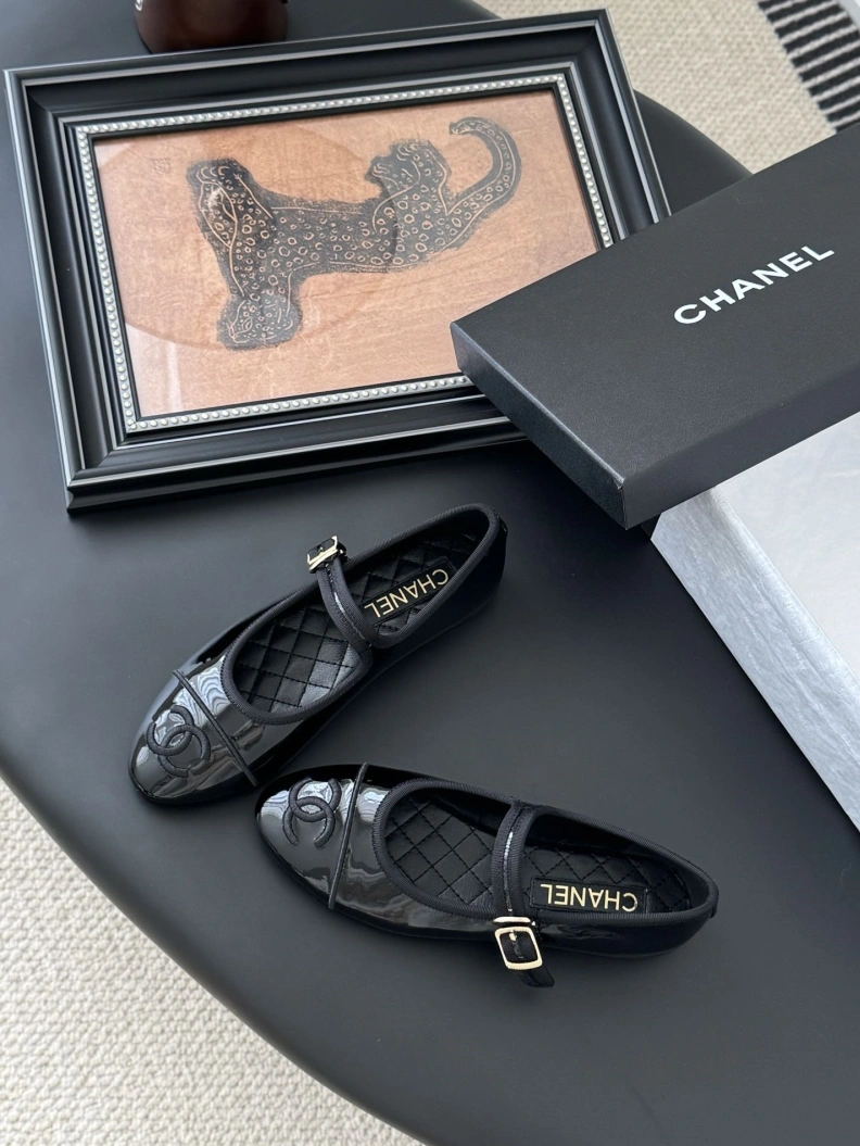 Stylish Chxnxl Flat Shoes 120810