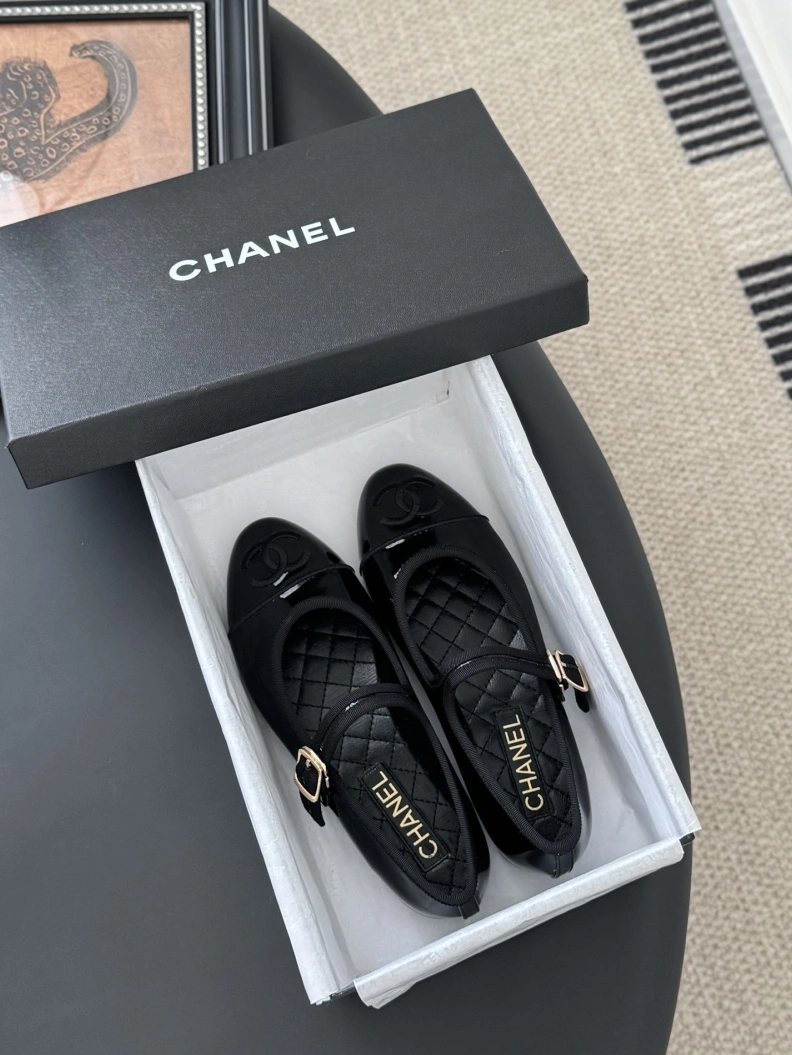 Stylish Chxnxl Flat Shoes 120810