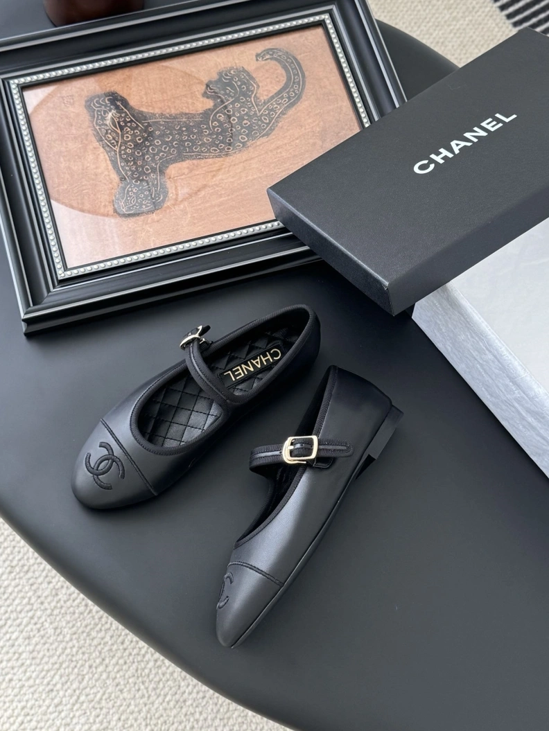 Durable Chxnxl Flat Shoes 120811