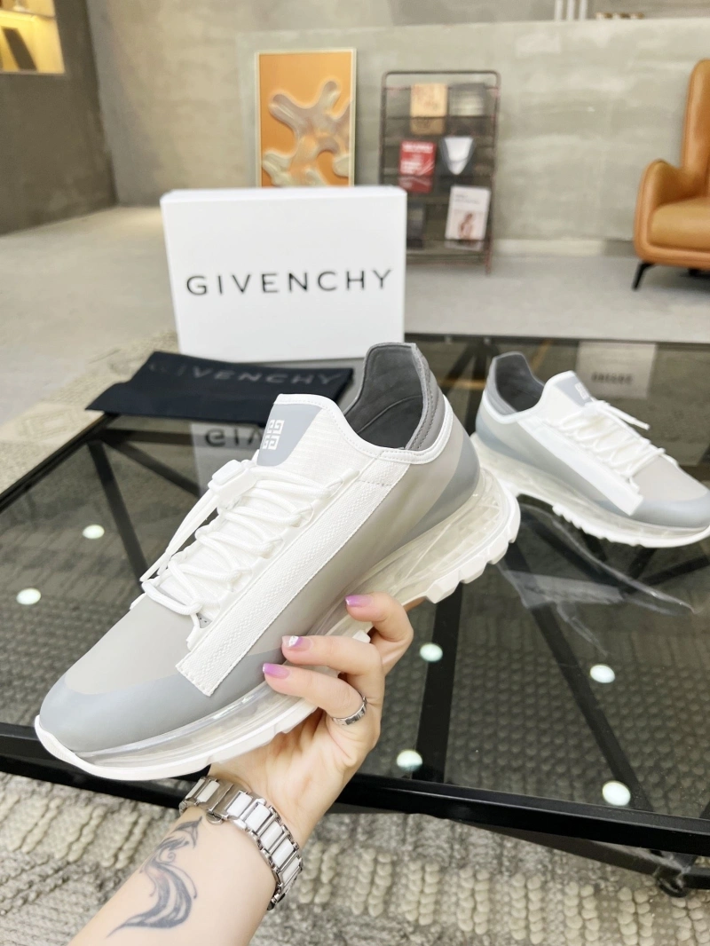 Gxvxnchy Sneakers Lightweight 153757