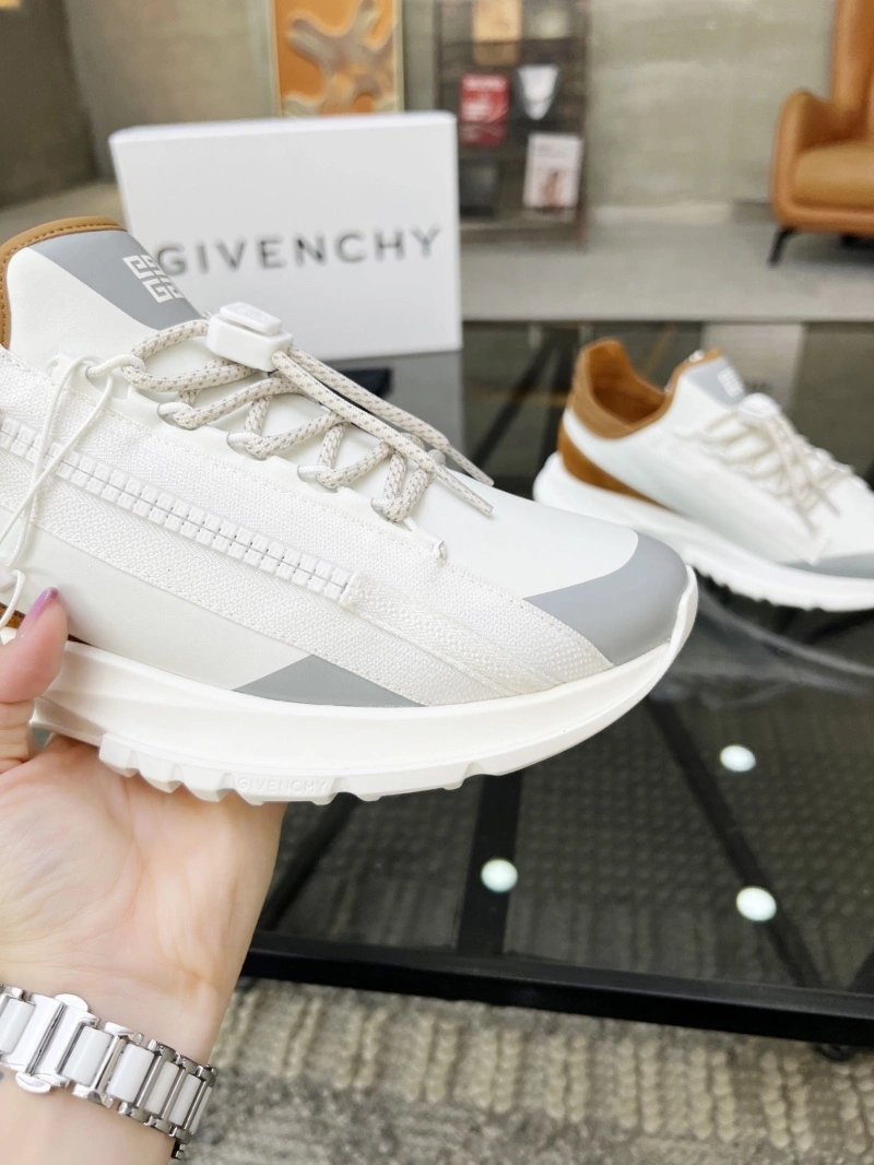 Gxvxnchy Sneakers Lightweight 153755