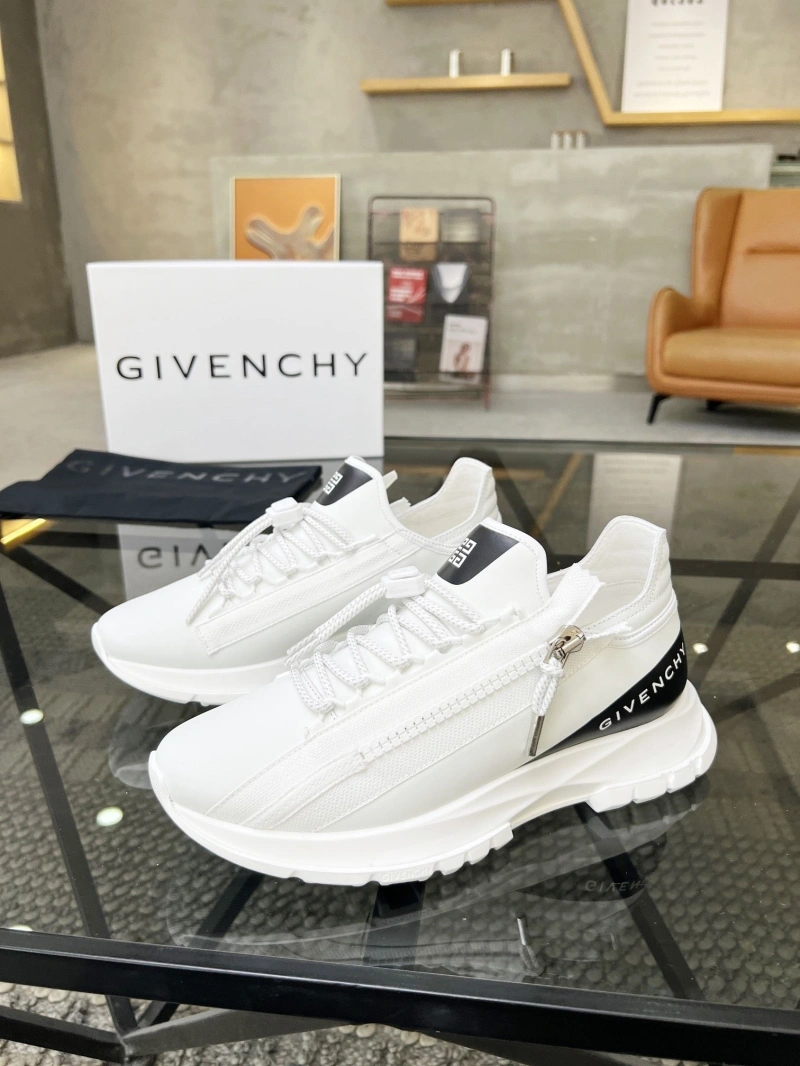 DailyWear Gxvxnchy Sneakers 153752