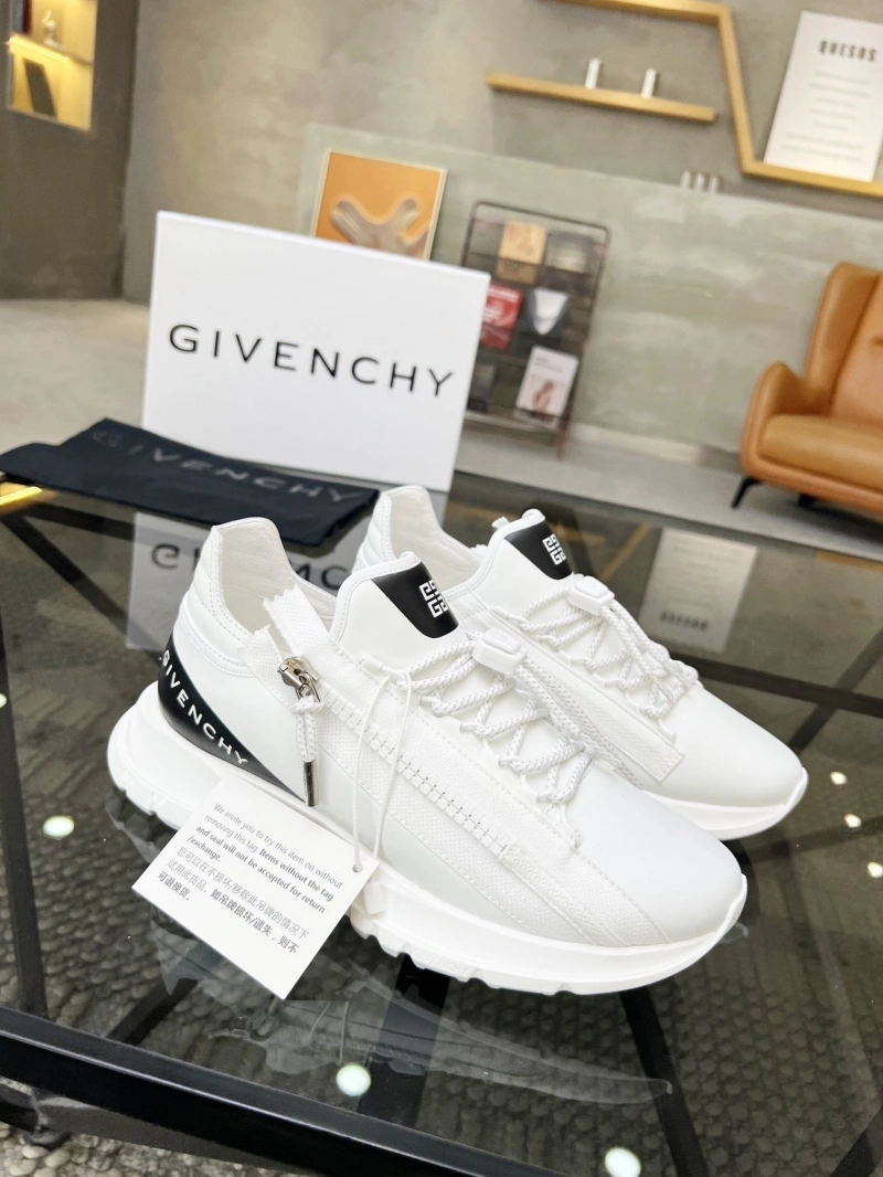 DailyWear Gxvxnchy Sneakers 153752
