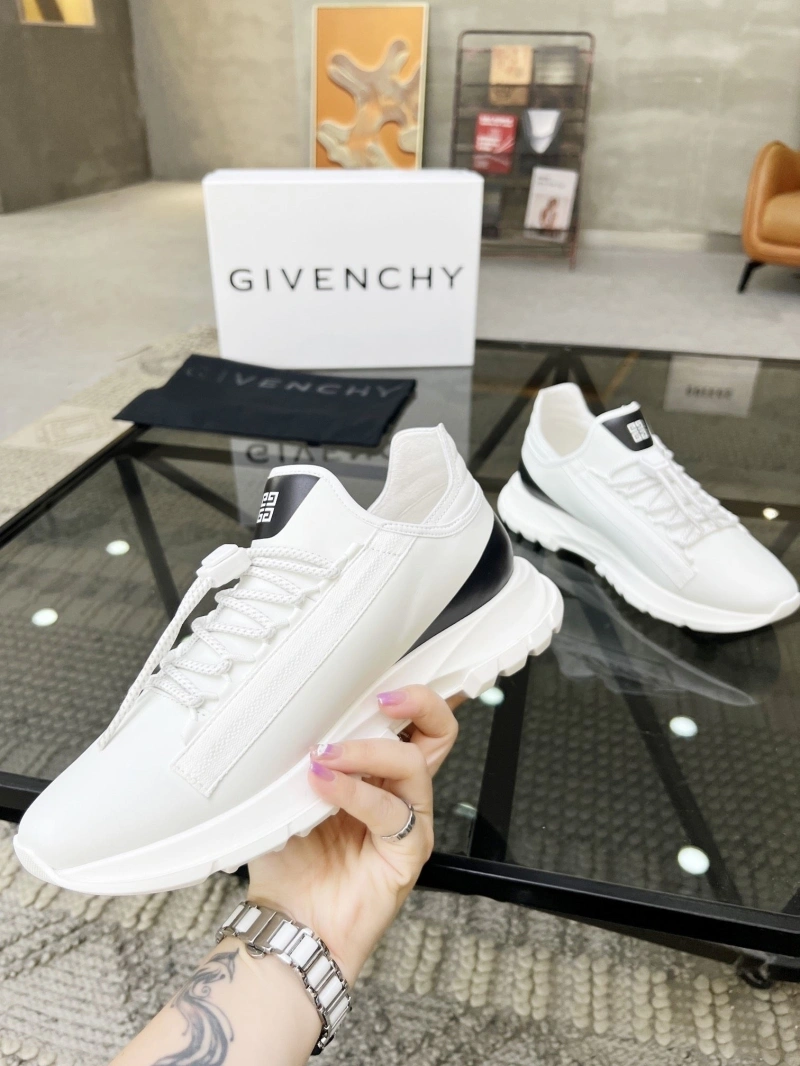 DailyWear Gxvxnchy Sneakers 153752