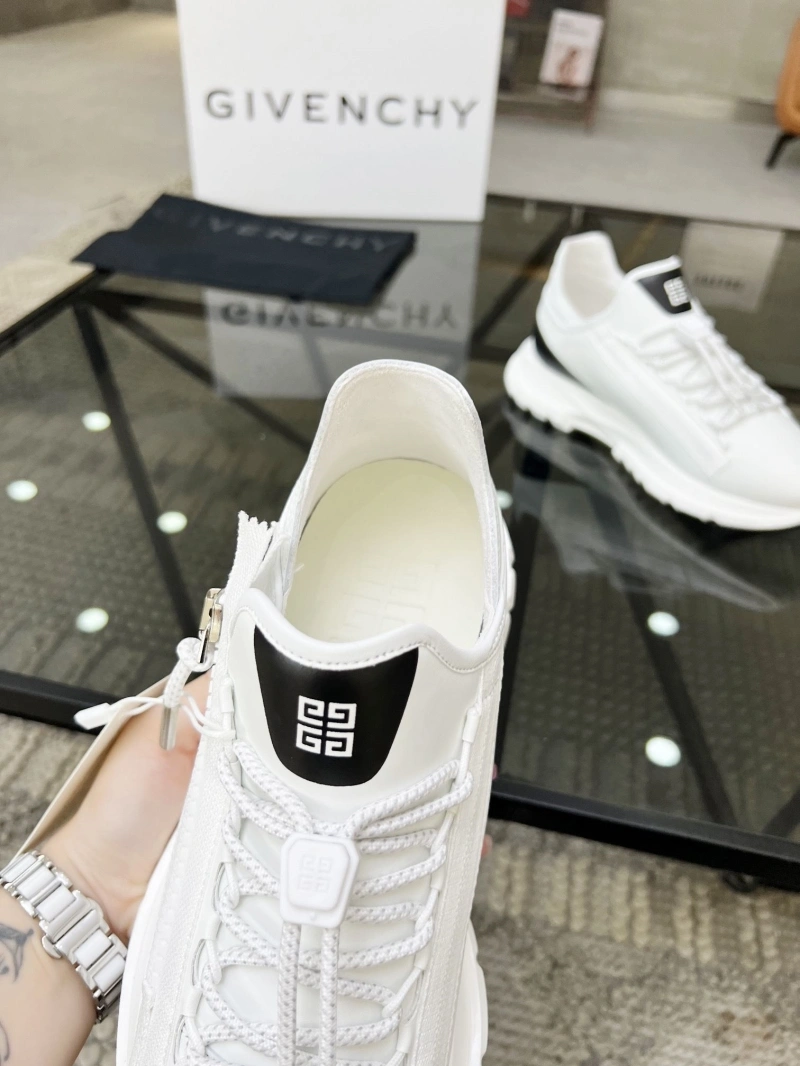 DailyWear Gxvxnchy Sneakers 153752