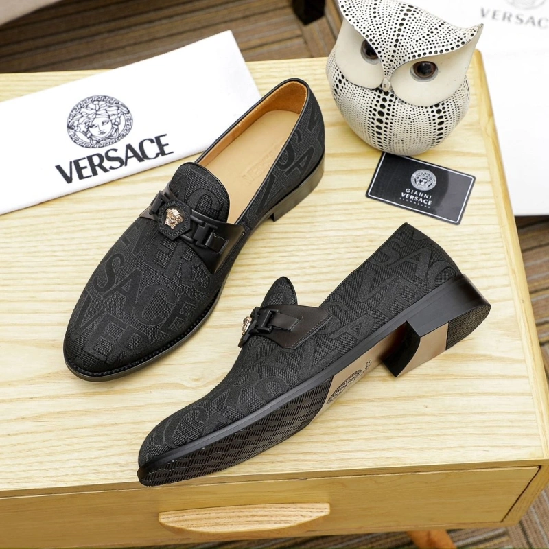 Flexible Gxvxnchy Leather Shoes 153829