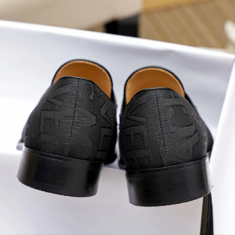 Flexible Gxvxnchy Leather Shoes 153829