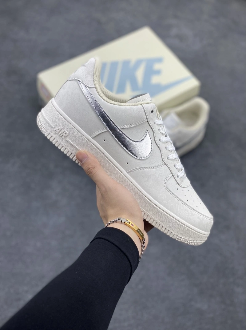 Sleek Nxkx Sneakers 199269