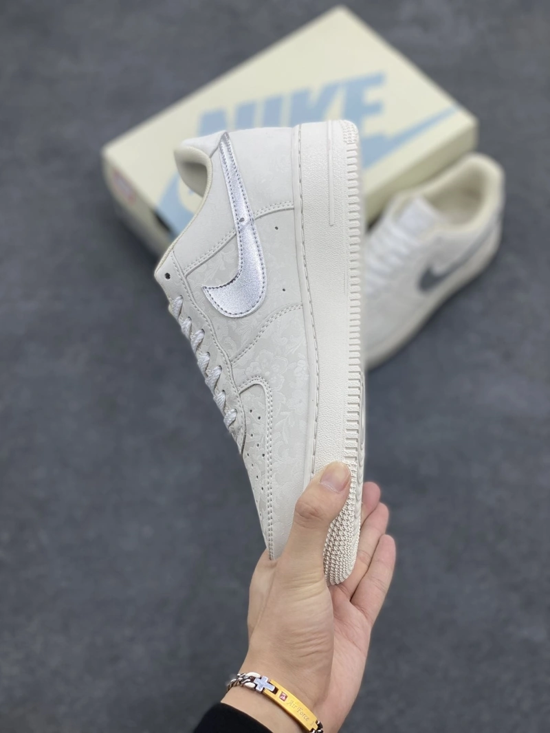 Sleek Nxkx Sneakers 199269