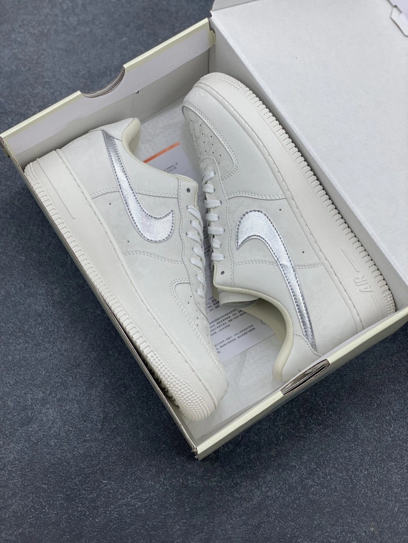 Sleek Nxkx Sneakers 199269