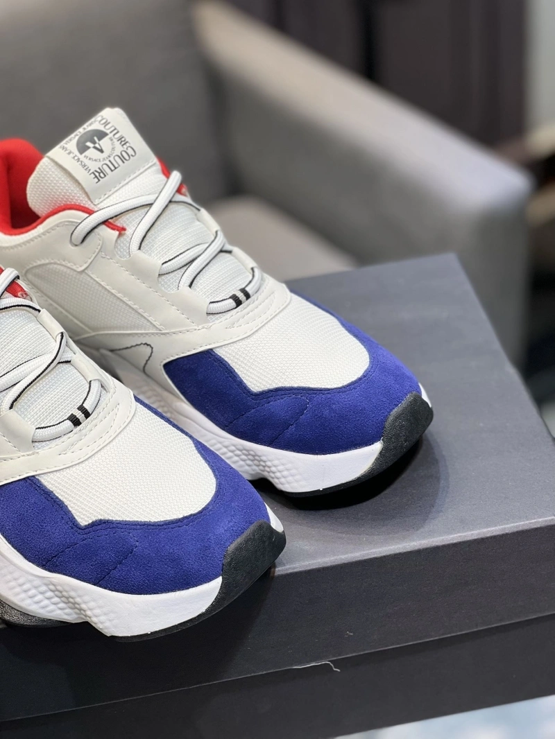 Trendsetting Gxvxnchy Sneakers 153735