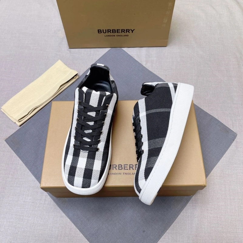 Timeless Bxrbxrry Sneakers 115299