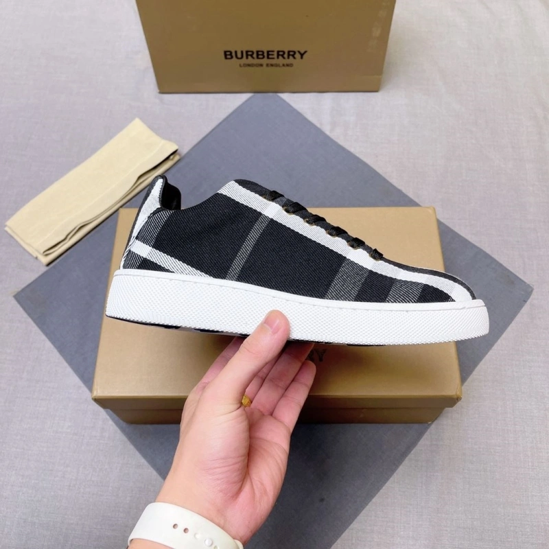 Timeless Bxrbxrry Sneakers 115299