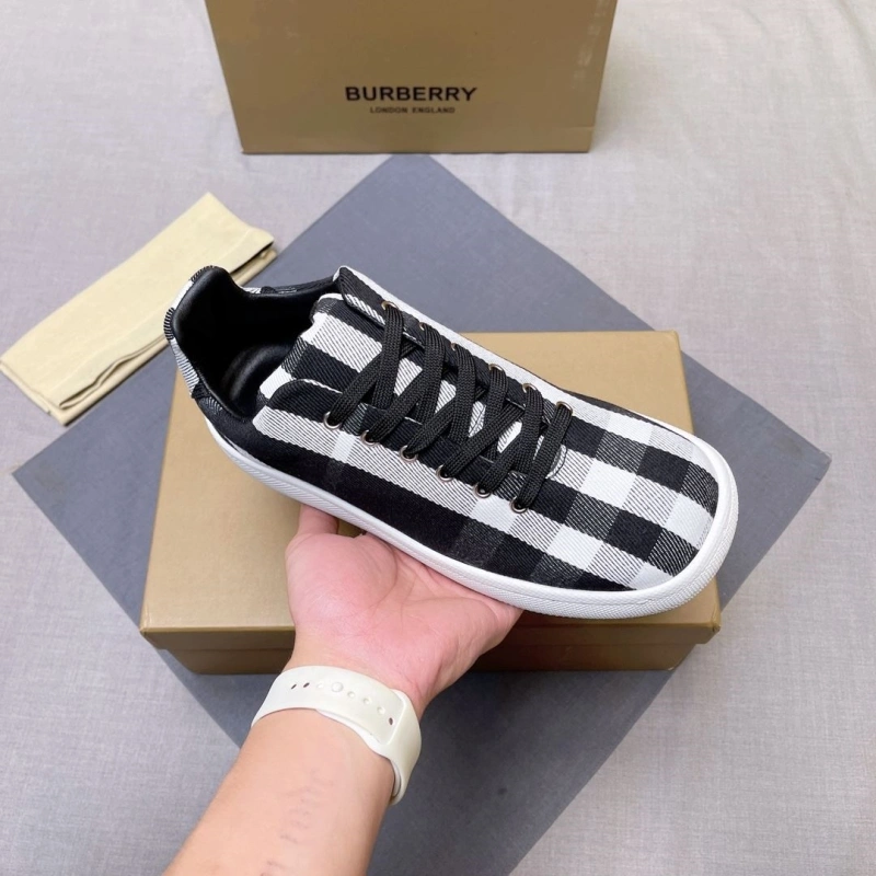Timeless Bxrbxrry Sneakers 115299
