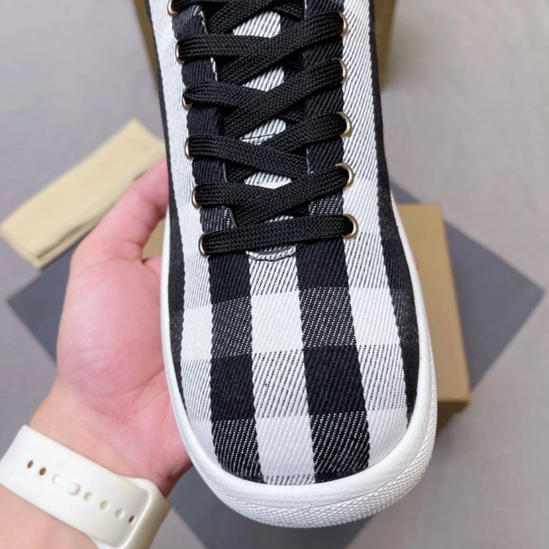Timeless Bxrbxrry Sneakers 115299