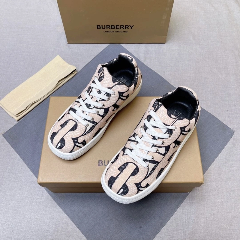 Minimalist Bxrbxrry Sneakers 115298