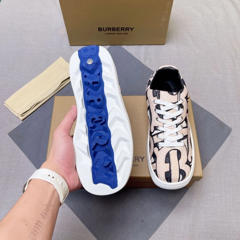 Minimalist Bxrbxrry Sneakers 115298