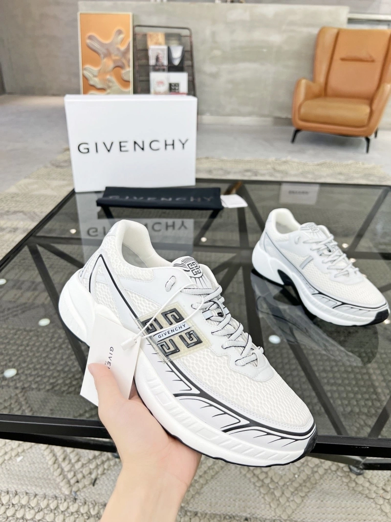 Gxvxnchy Sneakers HighQuality 153745
