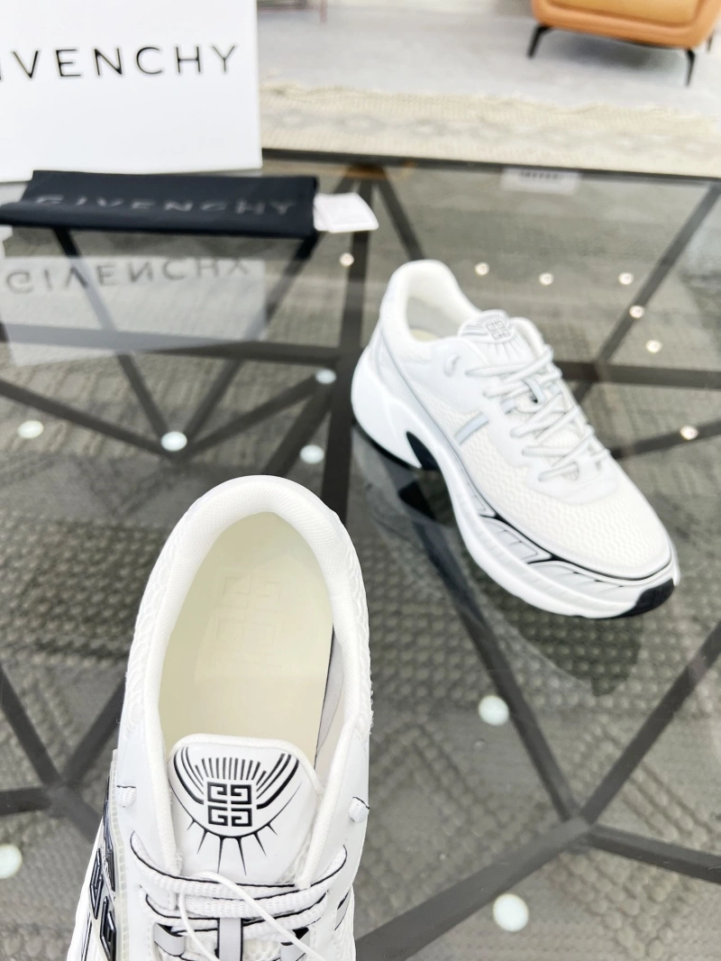 Gxvxnchy Sneakers HighQuality 153745