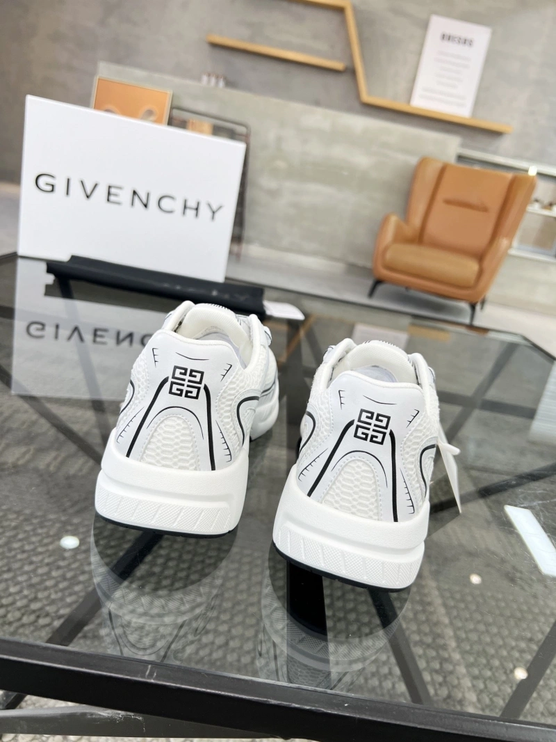 Gxvxnchy Sneakers HighQuality 153745