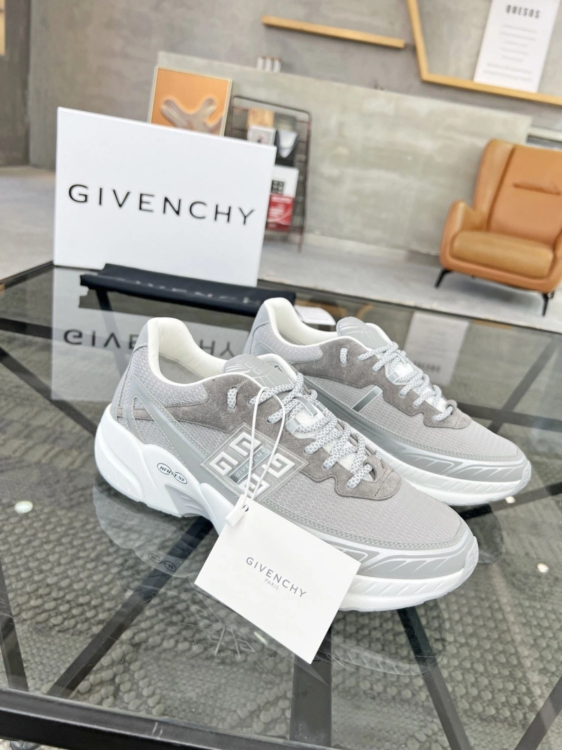 Timeless Gxvxnchy Sneakers 153743