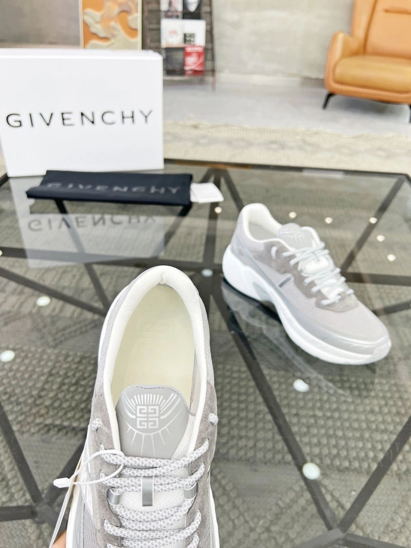 Timeless Gxvxnchy Sneakers 153743