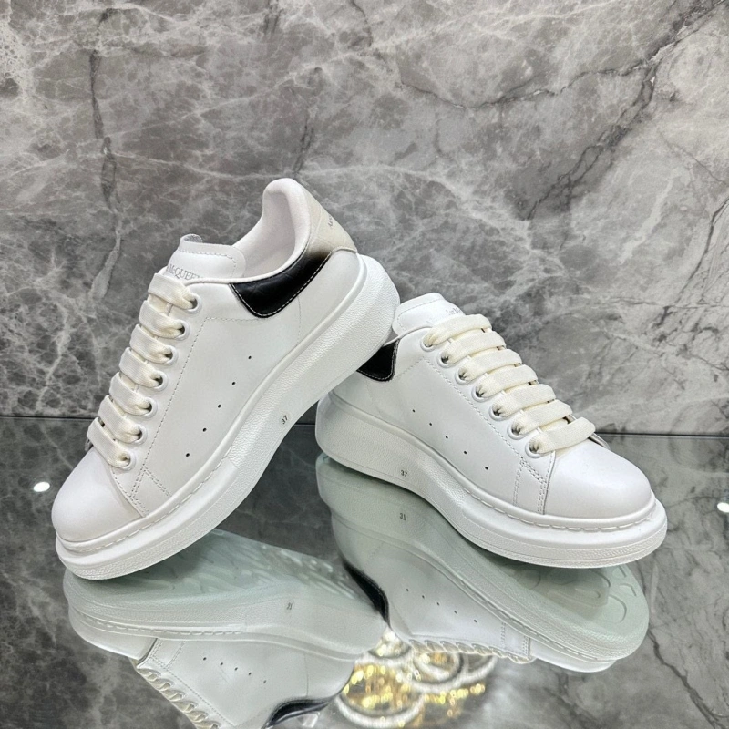 Vibrant Mxnclxr Sneakers 197636
