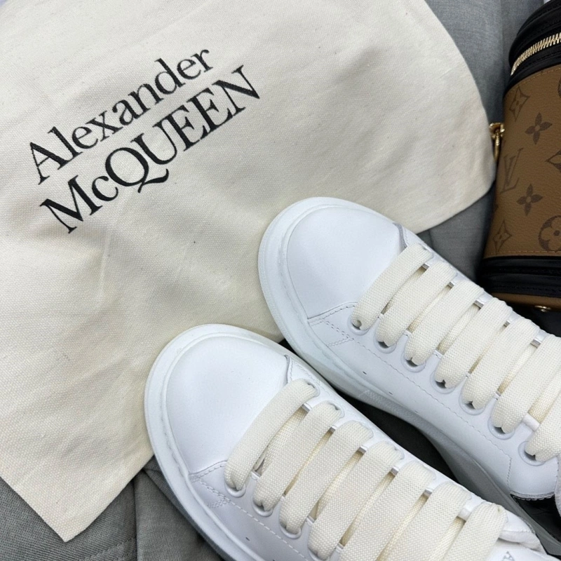 Vibrant Mxnclxr Sneakers 197636