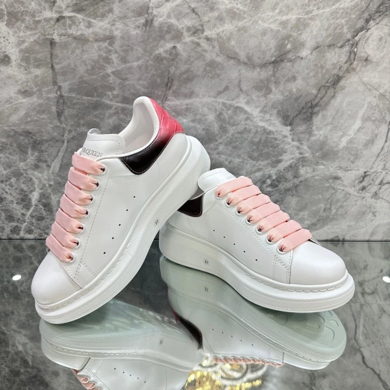 Durable Mxnclxr Sneakers 197609