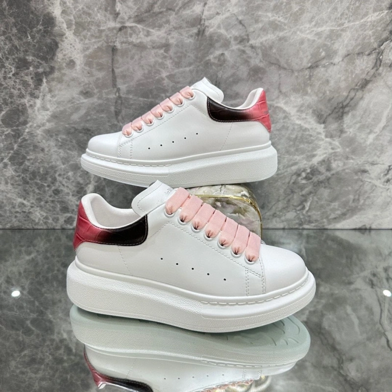 Durable Mxnclxr Sneakers 197609
